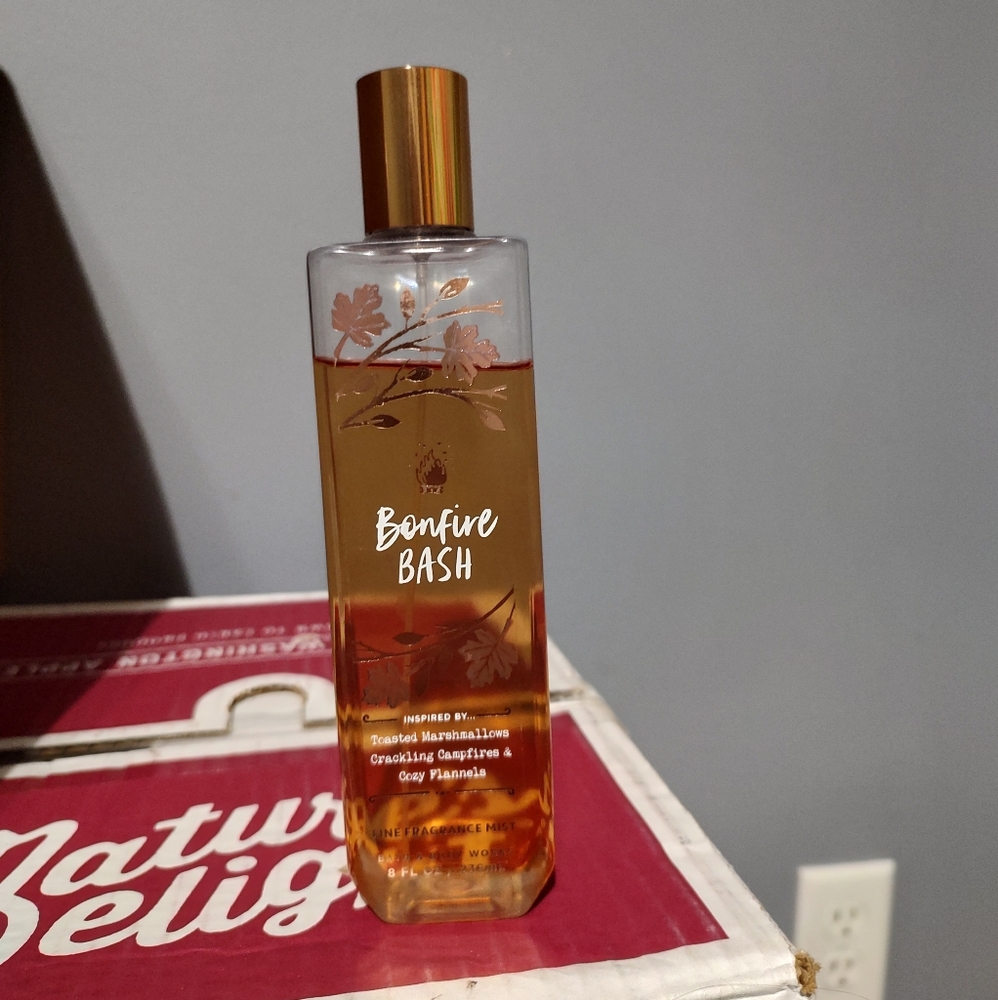 Bath and Body Works Bonfire Bash spray